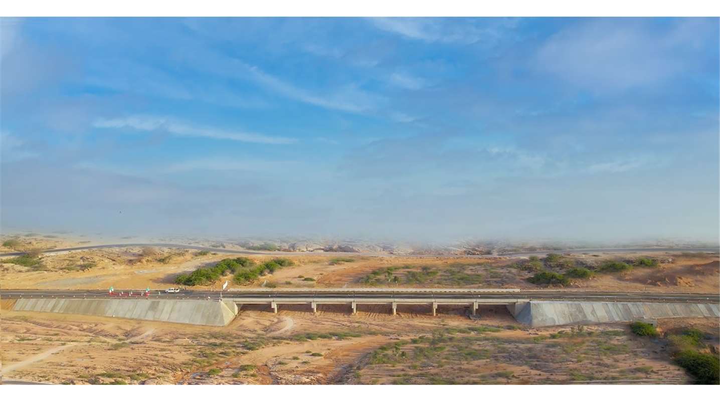  رئيس أرض الصومال يدشّن أولى جسور طريق بربرة – هرجيسا ويشيد بدور دولة الإمارات وقيادتها في دعم المشاريع التنموية